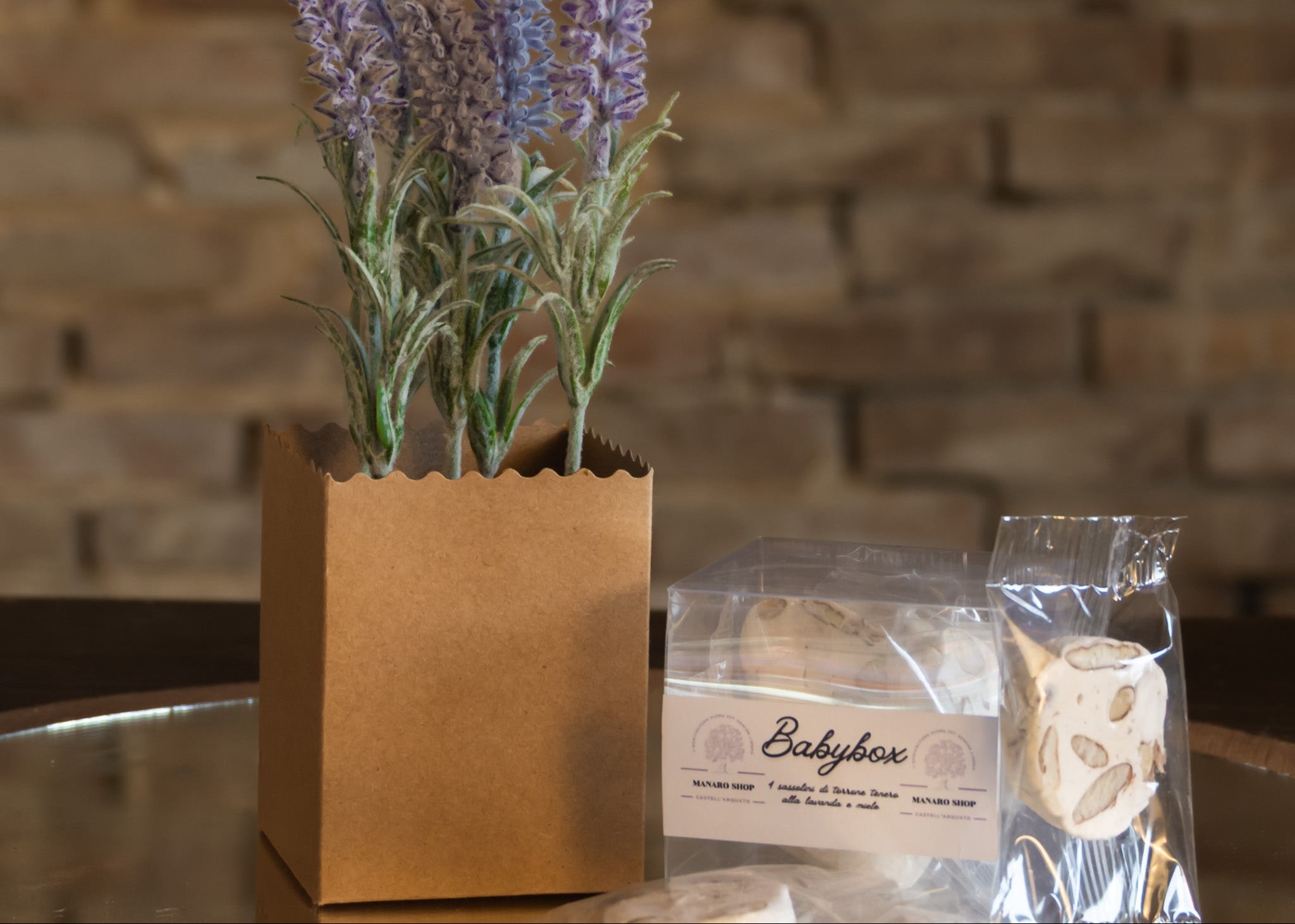 Baby Box di Torrone Tenero al Miele, Mandorle e Lavanda (4 mini fette)